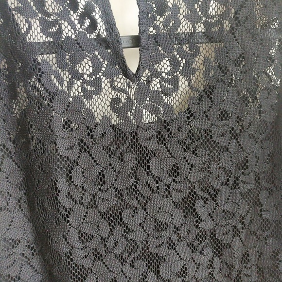 Black Dress | Midi | Sleeveless - Picture 6 of 8